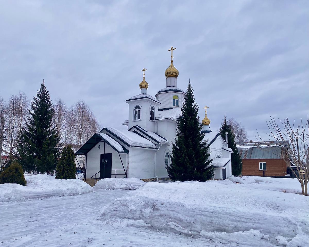 Вид с ЮЗ, фасады. Церковь Казанской иконы Божией Матери, Сосновка (Новокузнецкий район и г. Новокузнецк, Кемеровская область)
