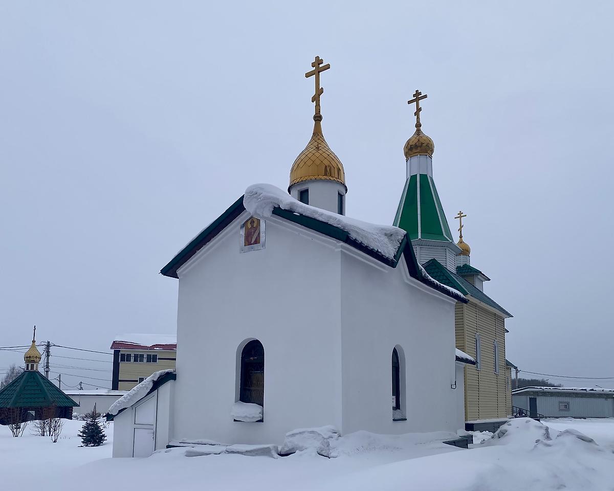 Вид с востока, фасады. Часовня Матроны Московской, Школьный (Прокопьевский район и г. Прокопьевск, Кемеровская область)