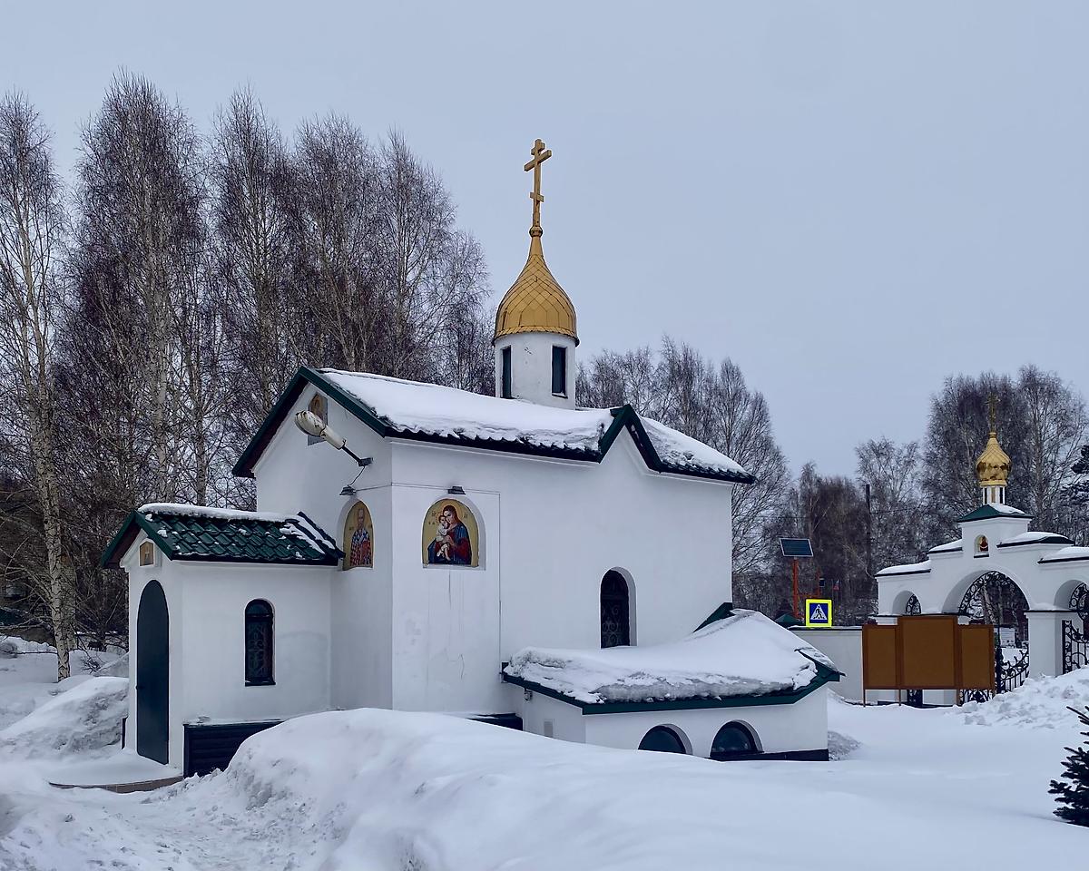 Вид с ЮЗ, фасады. Часовня Матроны Московской, Школьный (Прокопьевский район и г. Прокопьевск, Кемеровская область)