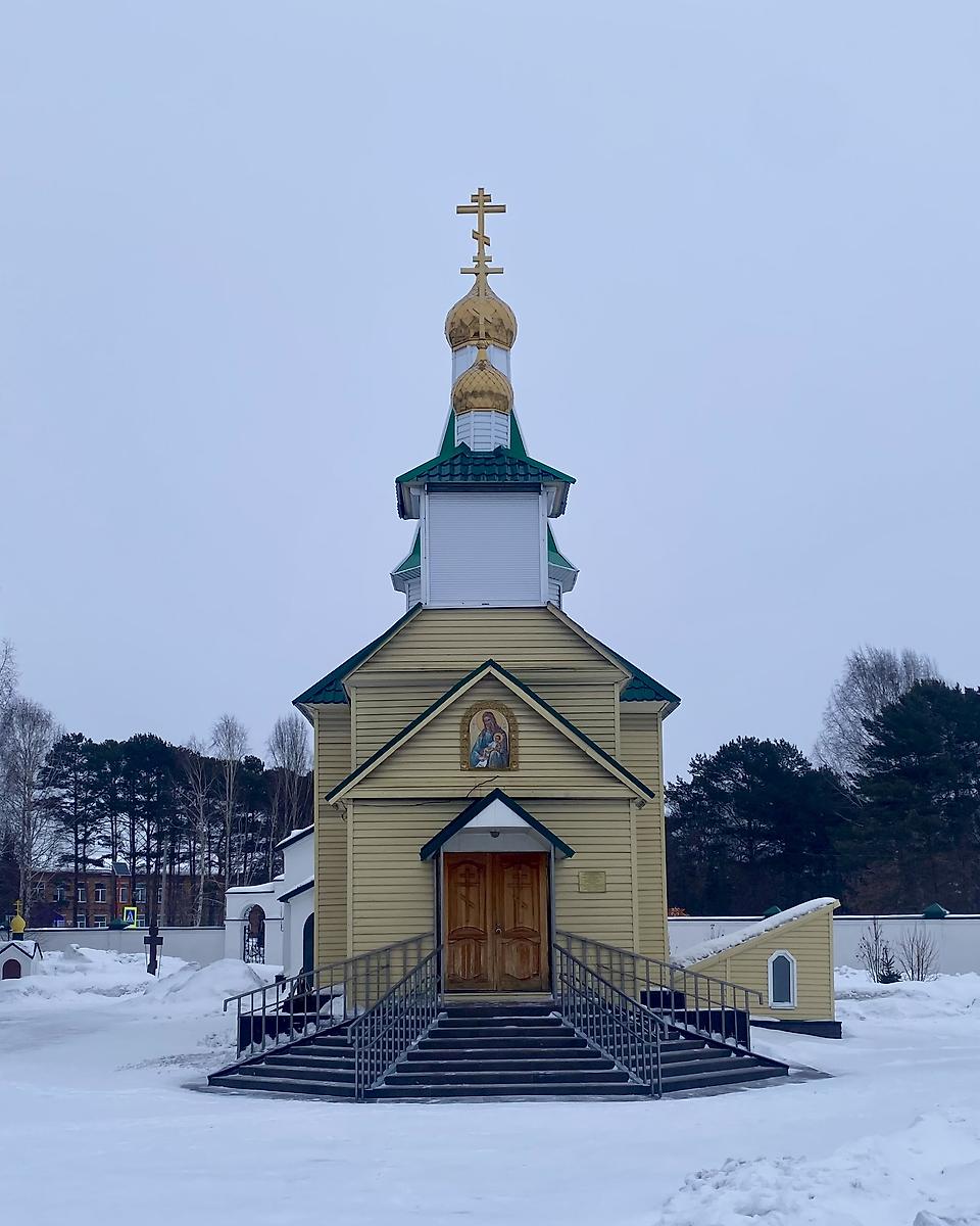 Восточный фасад, фасады. Церковь Симеона Богоприимца, Школьный (Прокопьевский район и г. Прокопьевск, Кемеровская область)