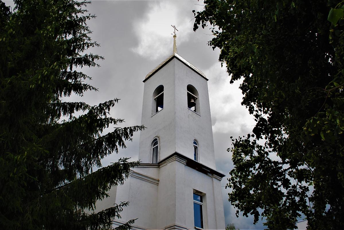 общий вид в ландшафте. Церковь Михаила Архангела, Архангельское (Архангельский район, Республика Башкортостан)