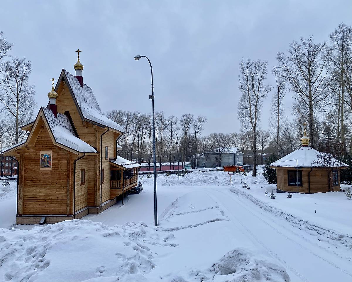 Храмовый комплекс с востока, дополнительная информация. Церковь Михаила Архангела, Кемерово (Кемерово, город, Кемеровская область)