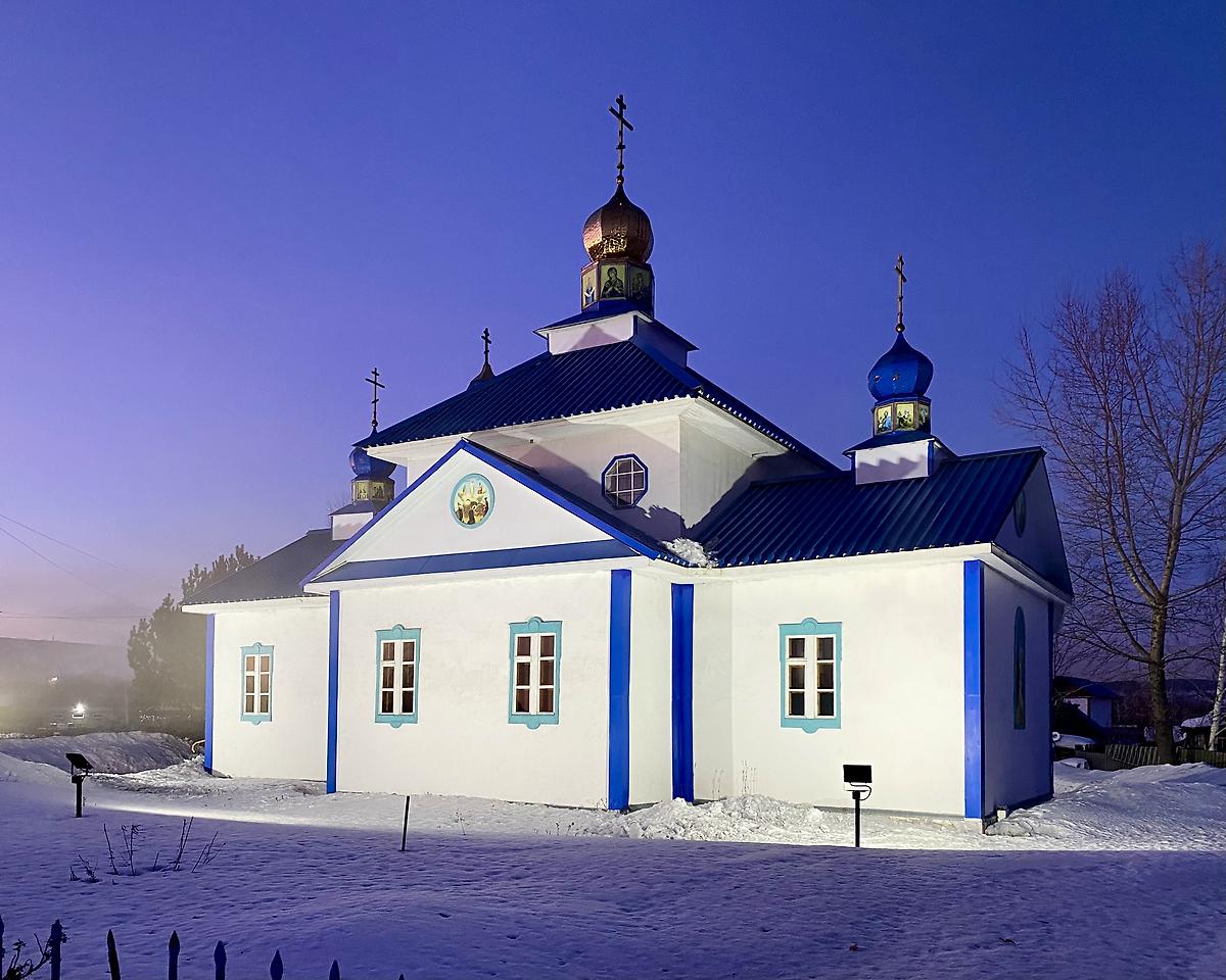 Вид с ЮВ, фасады. Церковь Успения Пресвятой Богородицы, Атаманово (Новокузнецкий район и г. Новокузнецк, Кемеровская область)