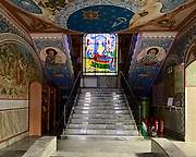 Успенский женский монастырь.  Надвратная церковь Успения Пресвятой Богородицы, Лестница к церкви, вид от входа, Елыкаево, Кемеровский район, Кемеровская область