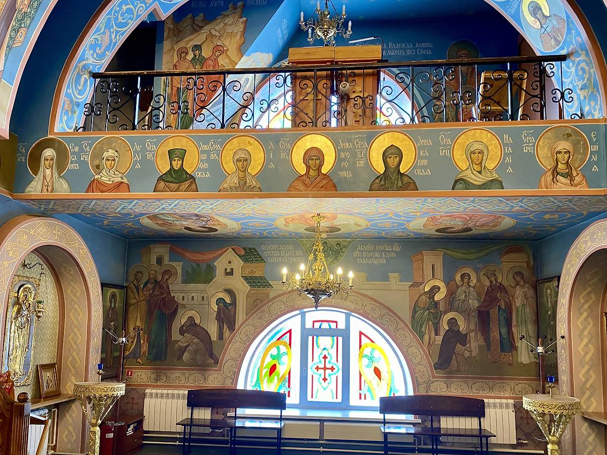 Хоры, интерьер и убранство. Успенский женский монастырь.  Надвратная церковь Успения Пресвятой Богородицы, Елыкаево (Кемеровский район, Кемеровская область)