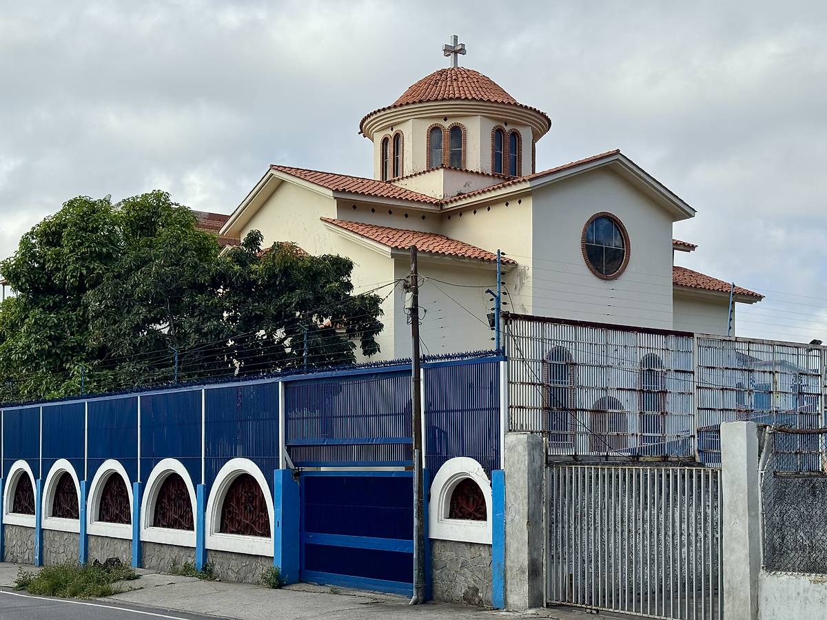 Вид с северо-востока, фасады. Церковь Успения Пресвятой Богородицы, Каракас (Венесуэла, Прочие страны)