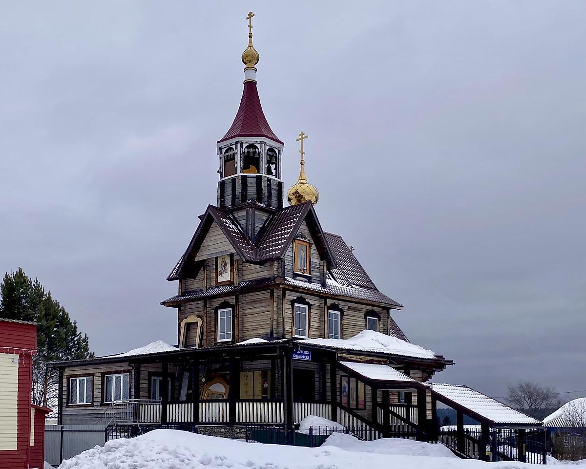 Вид с ЮЗ, фасады. Церковь Бориса и Глеба, Осиновка (Кемеровский район, Кемеровская область)