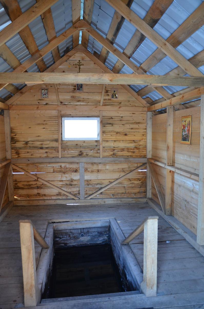 Интерьер купели, дополнительная информация. Часовня Сергия Радонежского, Шаблыкино (Шаблыкинский район, Орловская область)