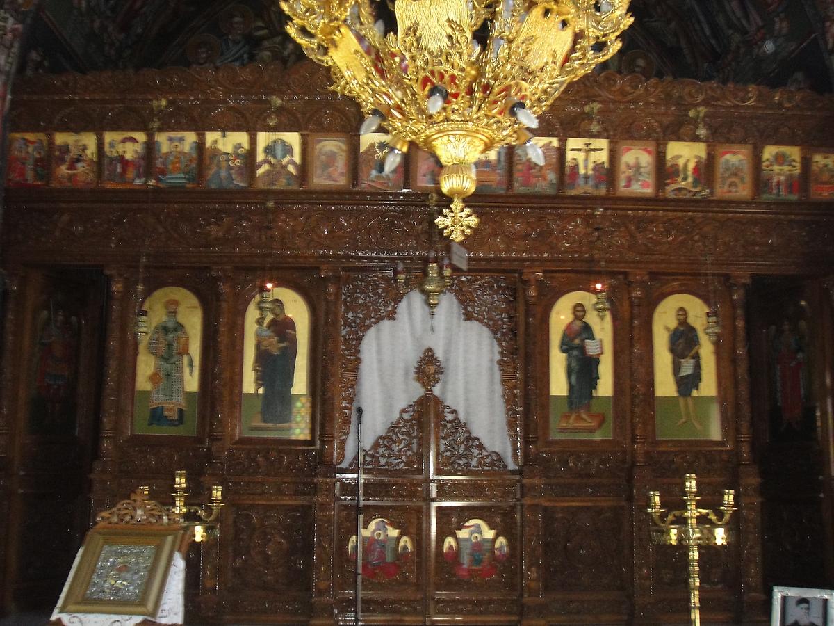 интерьер и убранство. Церковь Нектария Эгинского, Фалираки (Южные Эгейские острова (Περιφέρεια Νοτίου Αιγαίου), Греция)