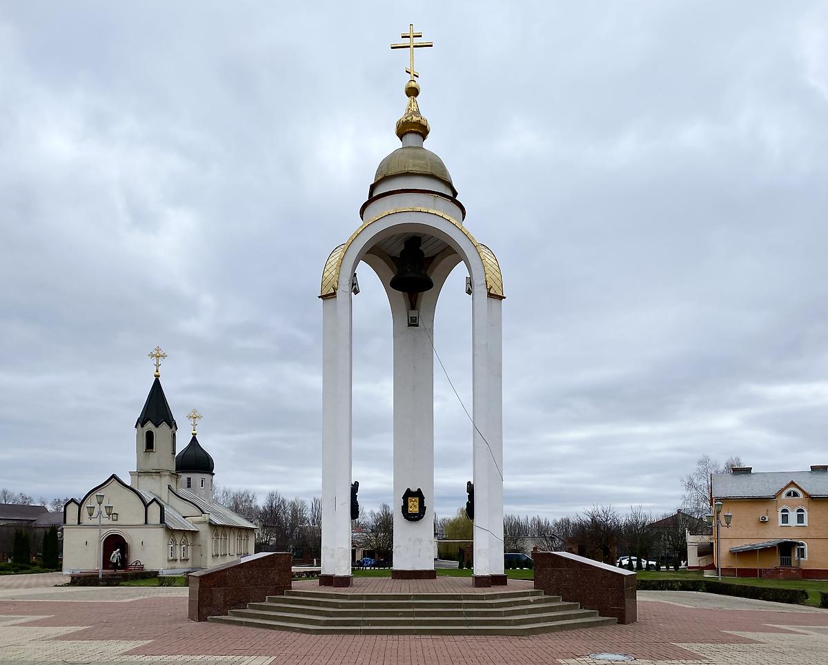 Вид с запада, фасады. Звонница с Колоколом единения, Прохоровка (Прохоровский район, Белгородская область)