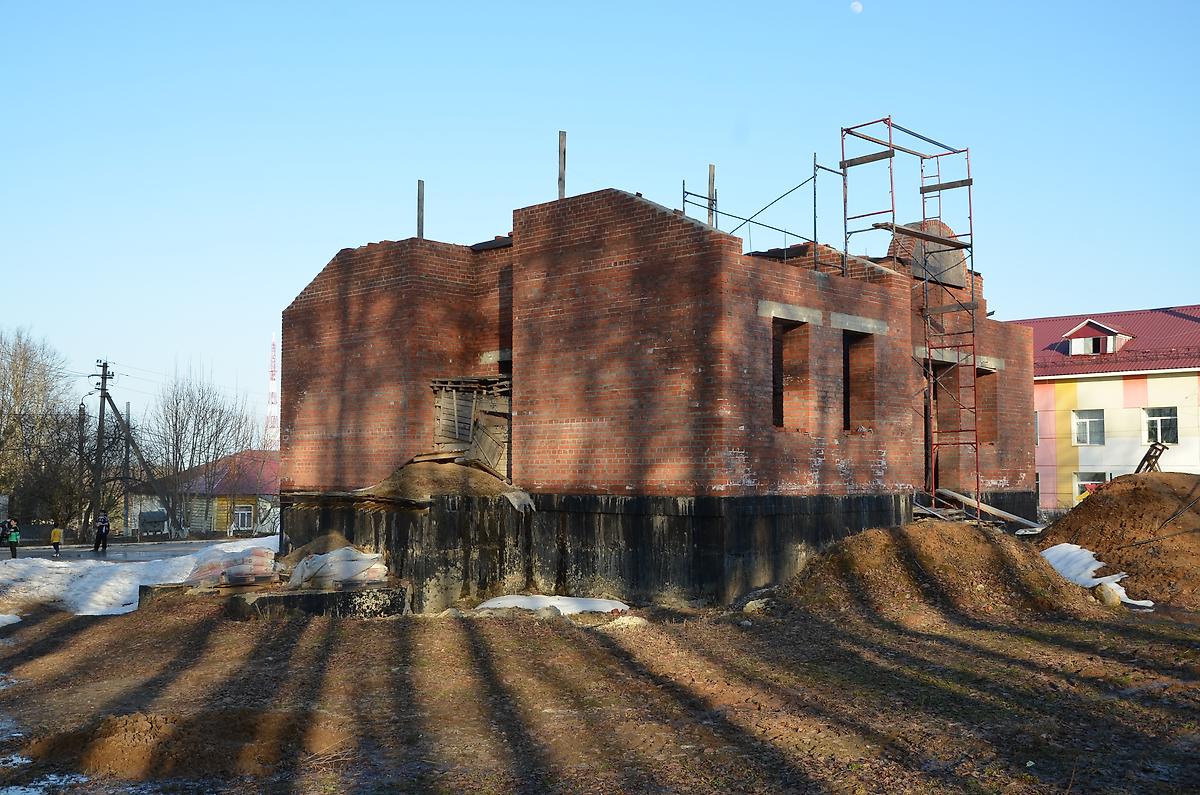 документальные фотографии. Церковь Николая Чудотворца (строящаяся), Износки (Износковский район, Калужская область)