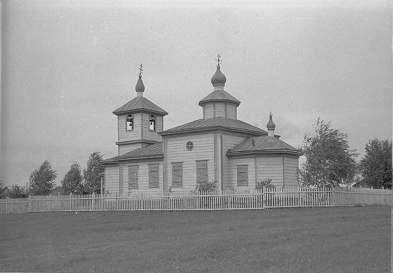 Фото 1962 года из фондов Красноярского краевого краеведческого музея. Автор Валерий Степанович Лесин, архивная фотография. Церковь Покрова Пресвятой Богородицы, Большая Сосновка (Назаровский район, Красноярский край)