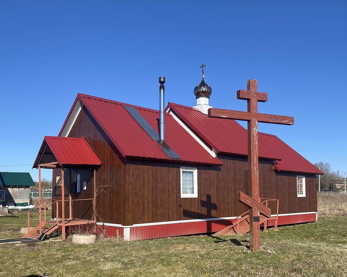 Вид с ЮЗ, фасады. Церковь Николая Чудотворца, Войсковицы (Гатчинский район, Ленинградская область)