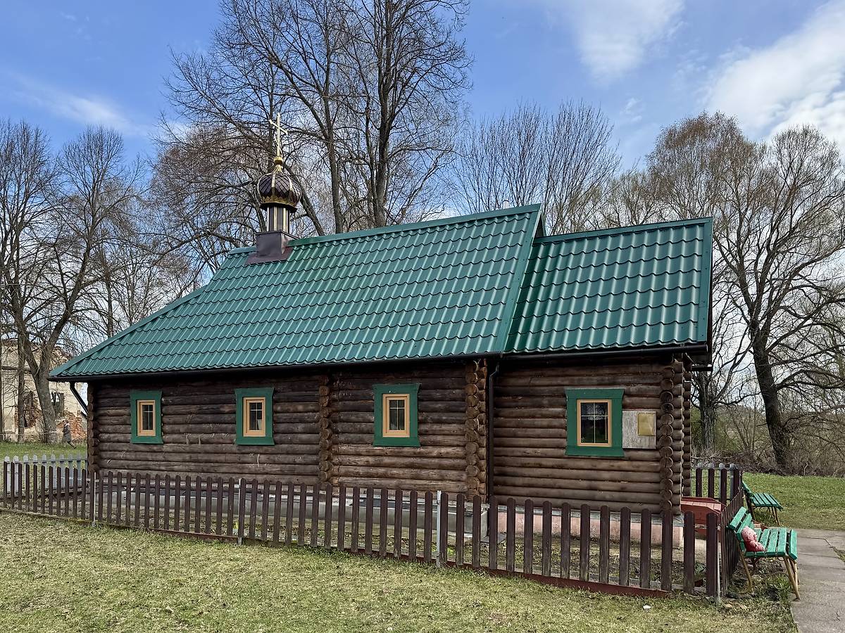 Вид с севера, фасады. Церковь Онуфрия Великого (новая), Онуфриево (Мстиславский район, Беларусь, Могилёвская область)