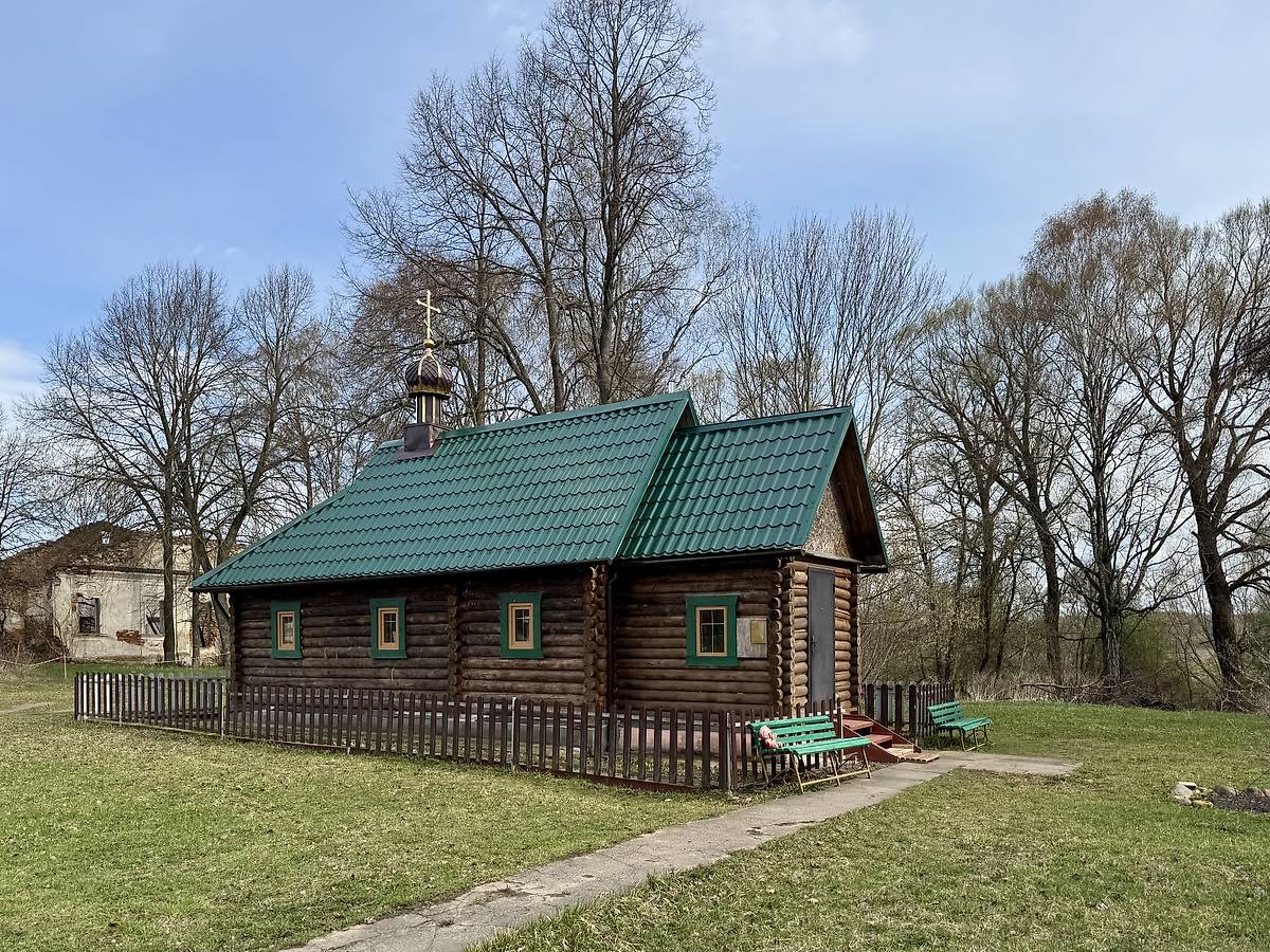 Вид с северо-запада, фасады. Церковь Онуфрия Великого (новая), Онуфриево (Мстиславский район, Беларусь, Могилёвская область)