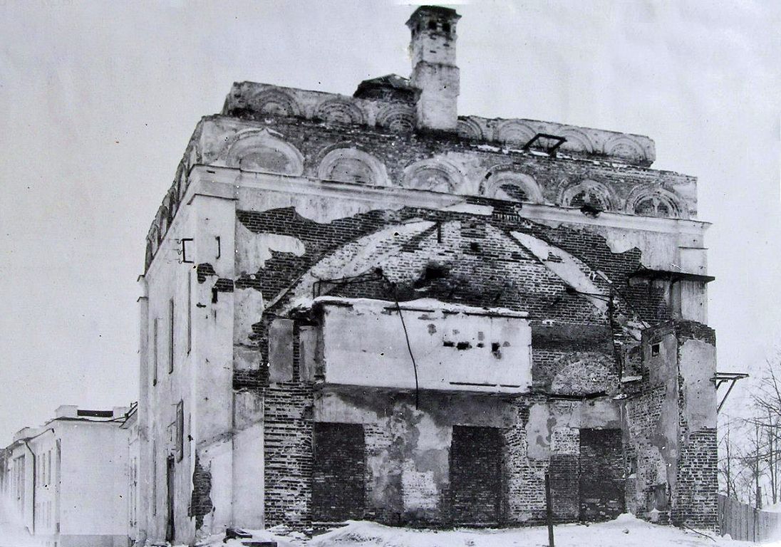 Церковь Троицы перед её сносом в 1946 году. Фотоснимок с сайта: pastvu.com/833107 uploaded by Welkome 37, архивная фотография. Церковь Троицы Живоначальной, Тейково (Тейковский район, Ивановская область)