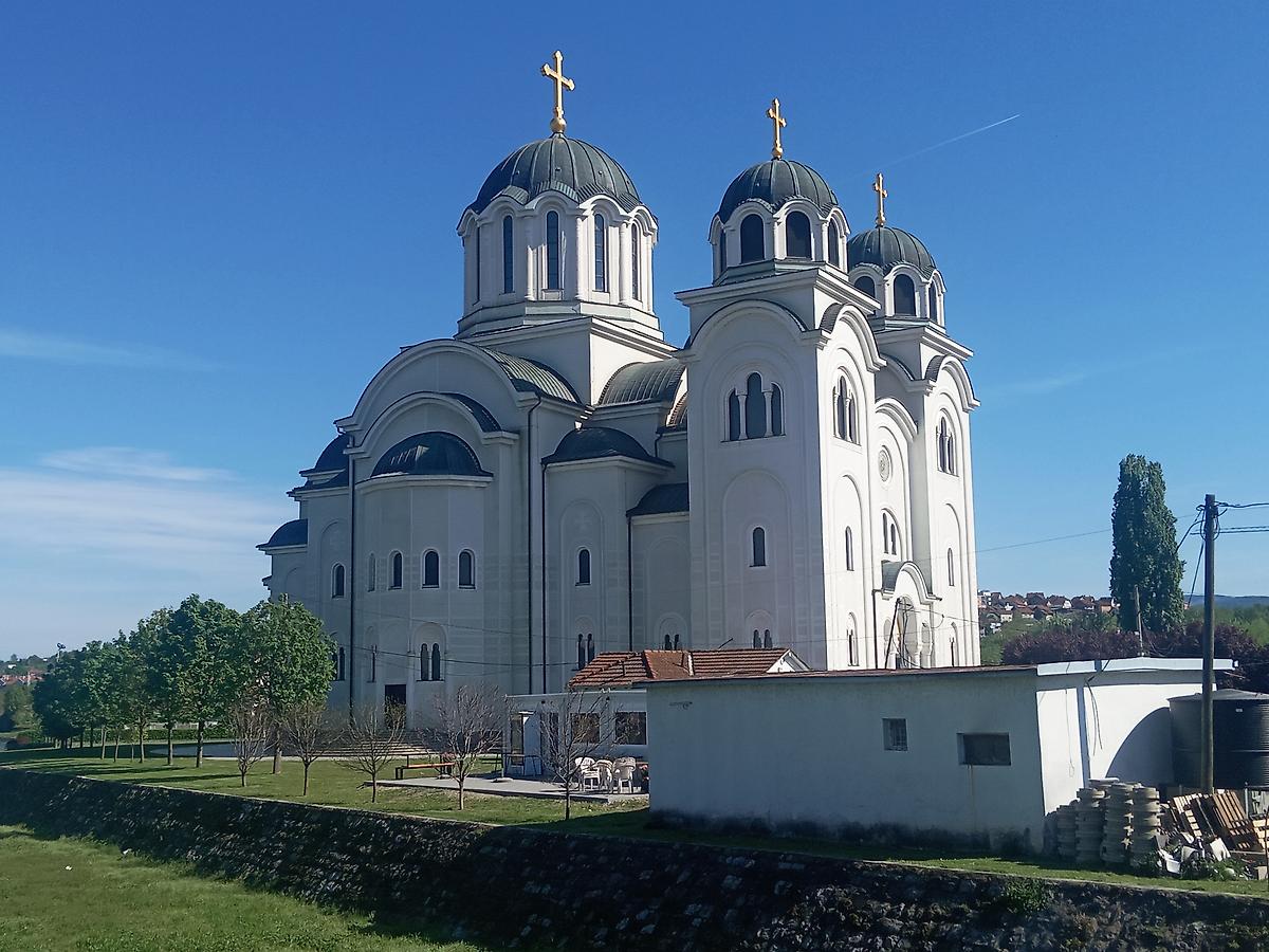фасады. Кафедральный собор Воскресения Христова, Валево (Колубарский округ, Сербия)