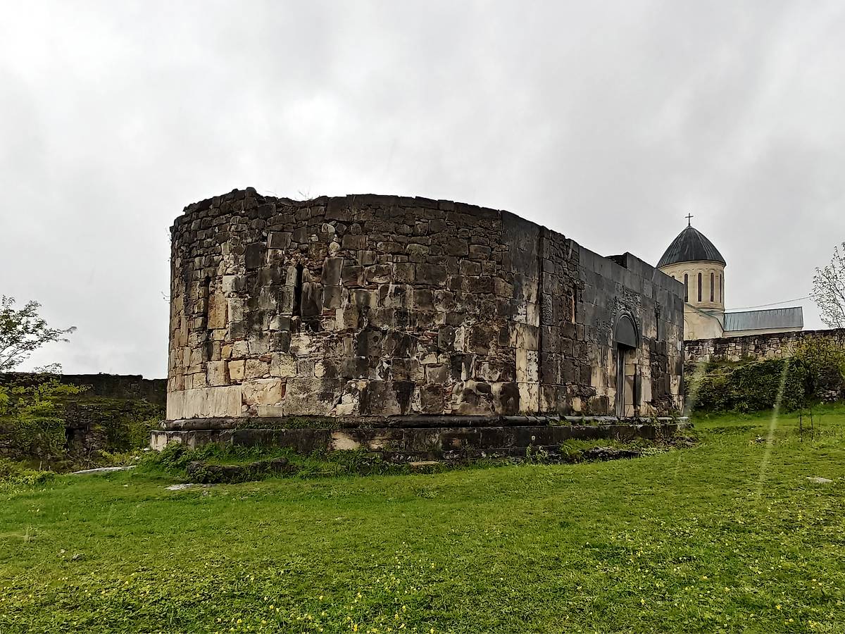 фасады. Церковь Георгия Победоносца в крепости, Кутаиси (Имеретия, Грузия)