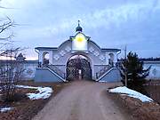 Иоанно-Богословский Савво-Крыпецкий мужской монастырь. Часовня Иоанна Богослова в Святых вратах, , Крыпецкое, Псковский район, Псковская область