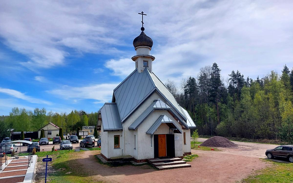 фасады. Часовня Серафима Саровского на Новом Колпинском кладбище, Колпино (Санкт-Петербург, Колпинский район, г. Санкт-Петербург)