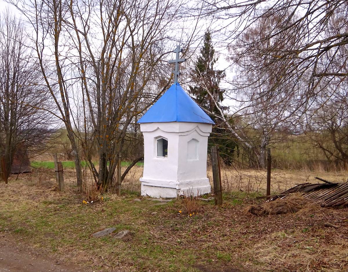 общий вид в ландшафте. Часовня Казанской иконы Божией Матери, Филино (Шуйский район, Ивановская область)