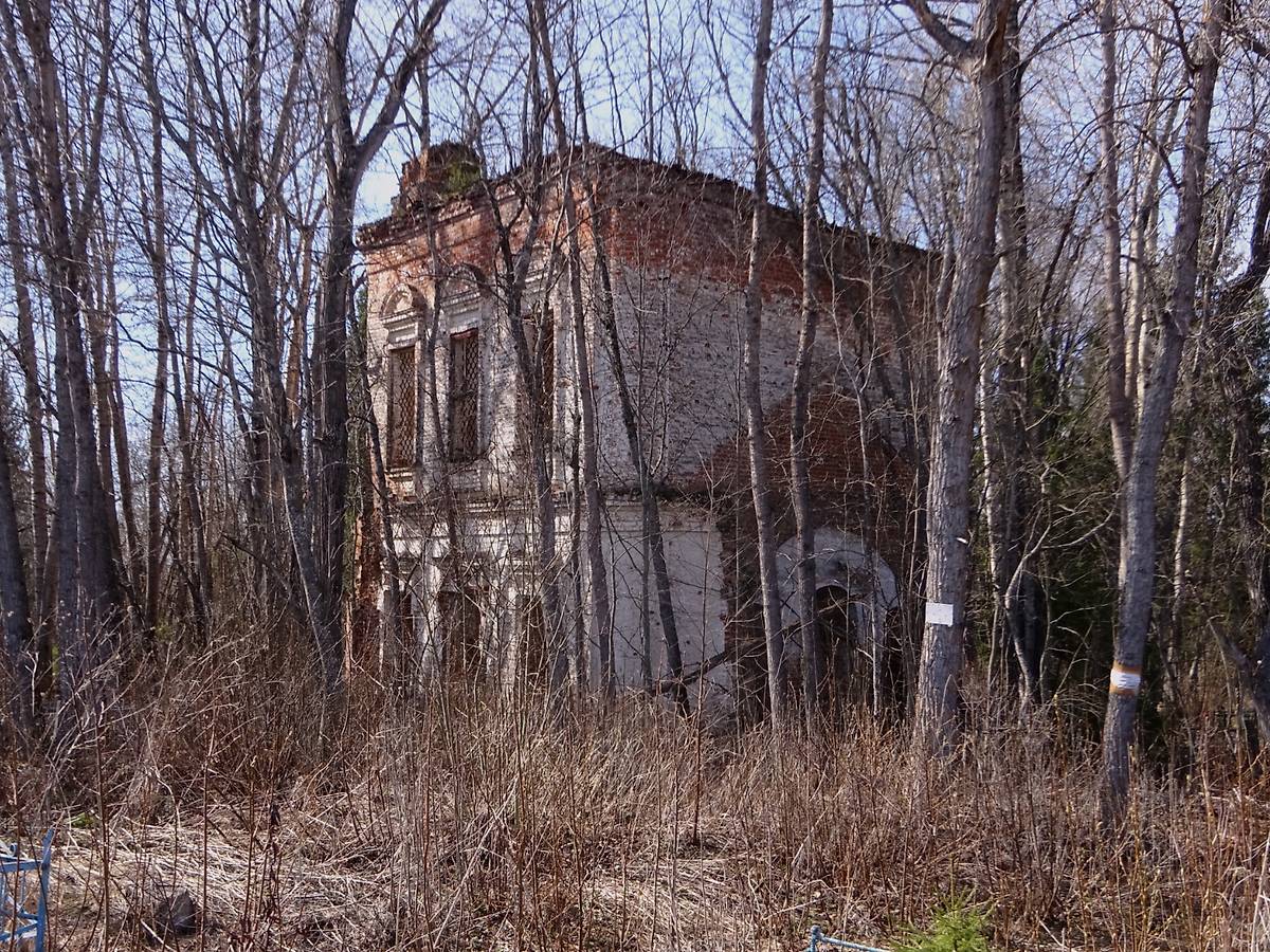 общий вид в ландшафте. Церковь Николая Чудотворца, Горки, урочище (Сусанинский район, Костромская область)