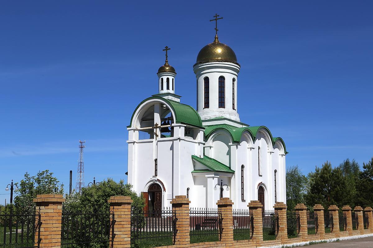 общий вид в ландшафте. Церковь Бориса и Глеба, Бородинка (Омский район, Омская область)