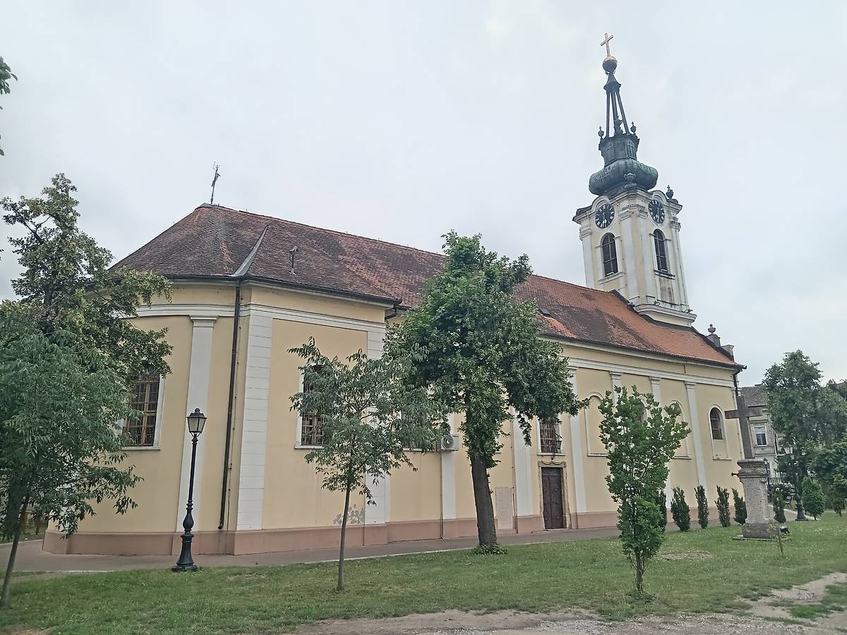 фасады. Церковь Успения Пресвятой Богородицы, Зренянин (АК Воеводина, Средне-Банатский округ, Сербия)