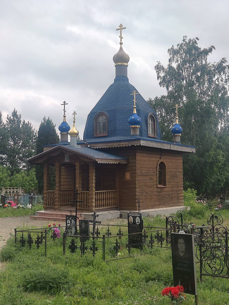 общий вид в ландшафте. Неизвестная часовня, Свищевка (Лев-Толстовский район, Липецкая область)