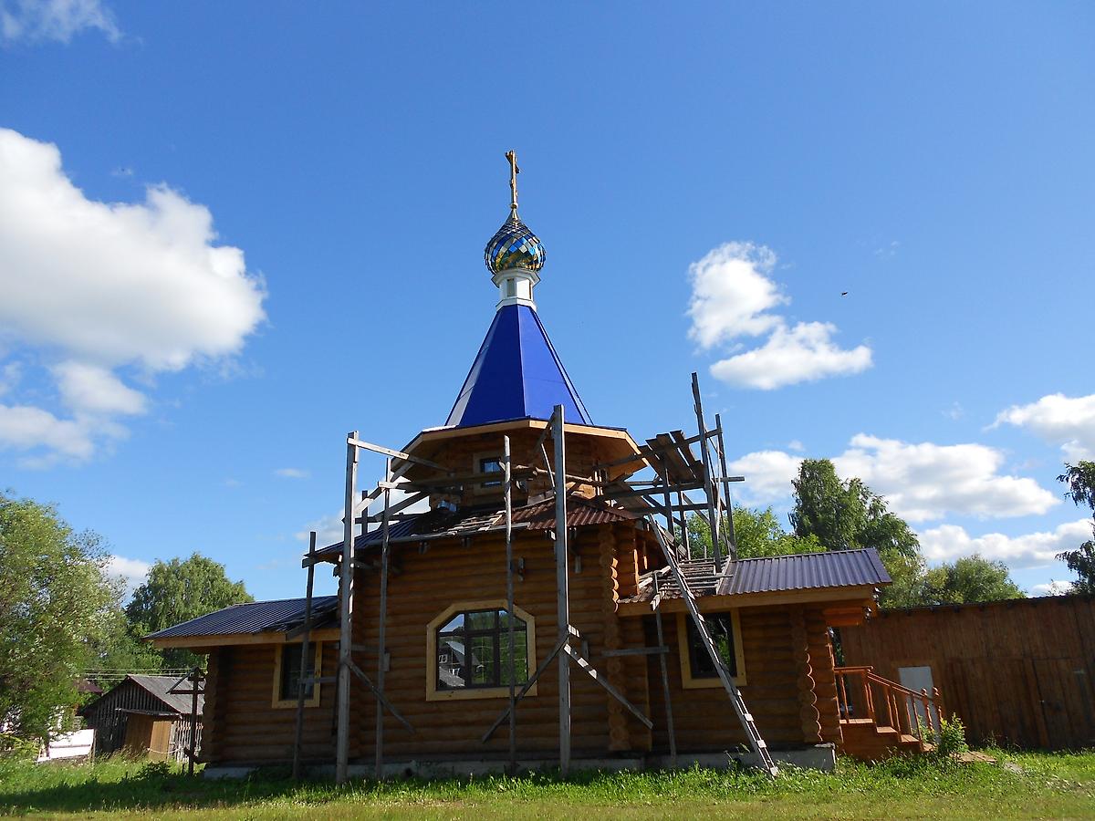 общий вид в ландшафте. Церковь Владимирской иконы Божией Матери, Дубровская (Орловское) (Устьянский район, Архангельская область)