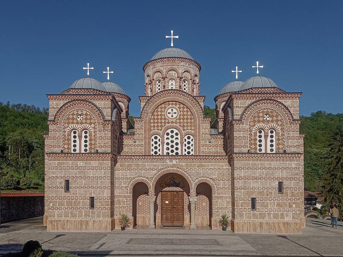 фасады. Церковь Саввы Сербского, Лелич (Колубарский округ, Сербия)