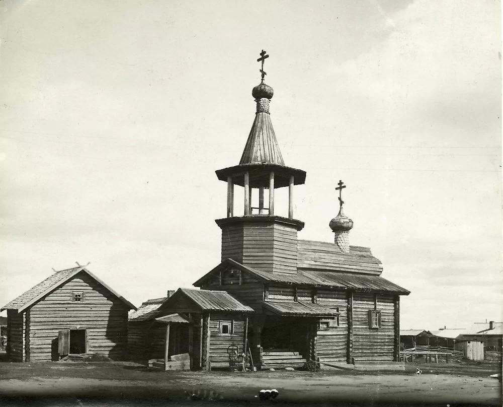 Фото 1927 года из фондов Российского этнографического музея. Автор Д.А. Золотарёв, архивная фотография. Часовня Спаса Нерукотворного Образа, Калевала (Калевальский район, Республика Карелия)