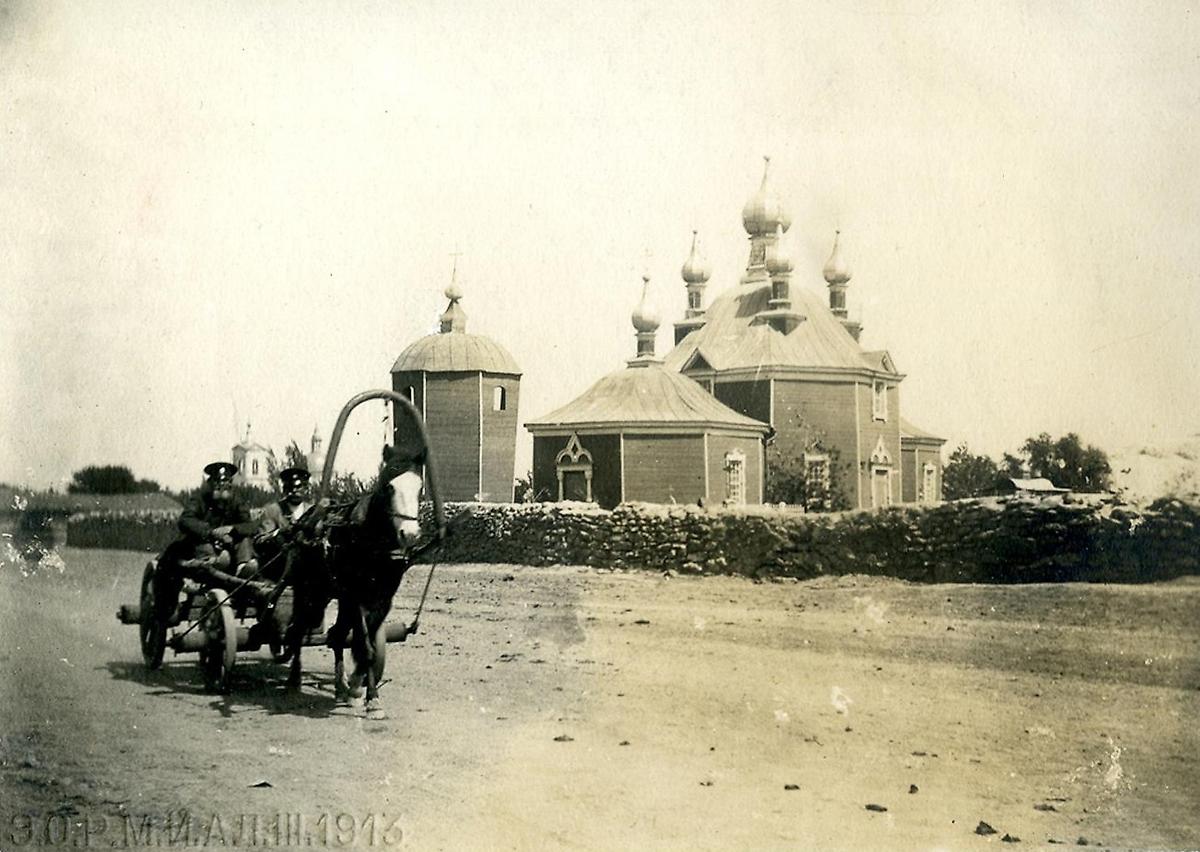 Фото 1906 года из фондов Российского этнографического музея. Автор П.Н. Бекетов, архивная фотография. Церковь Троицы Живоначальной, Клетская (Клетский район, Волгоградская область)