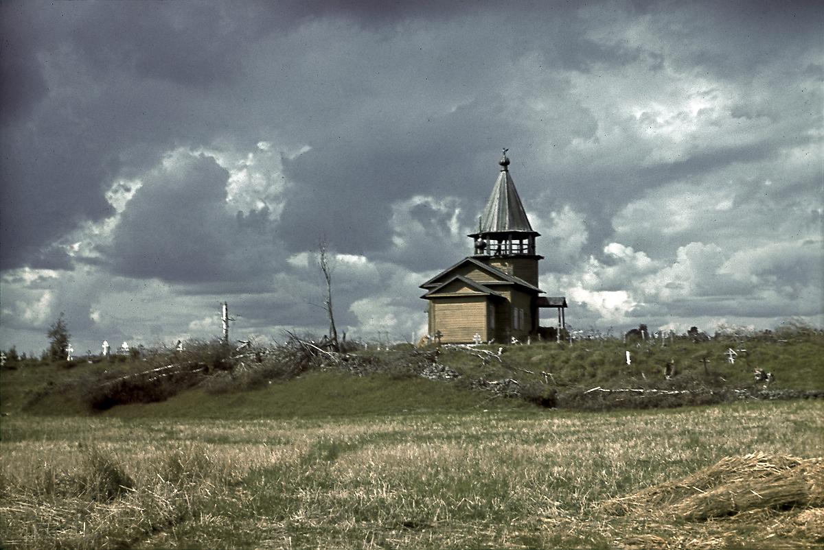 Фото 1942 года из архива SA-Kuva. Автор Erik Blomberg, архивная фотография. Неизвестная часовня, Уссуна (Кондопожский район, Республика Карелия)
