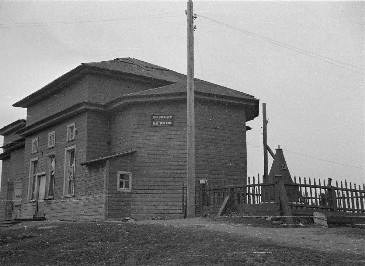 Фото 1941 года из архива SA-Kuva. Автор O. Nyklin, архивная фотография. Церковь Преображения Господня (старая), Спасская Губа (Кондопожский район, Республика Карелия)