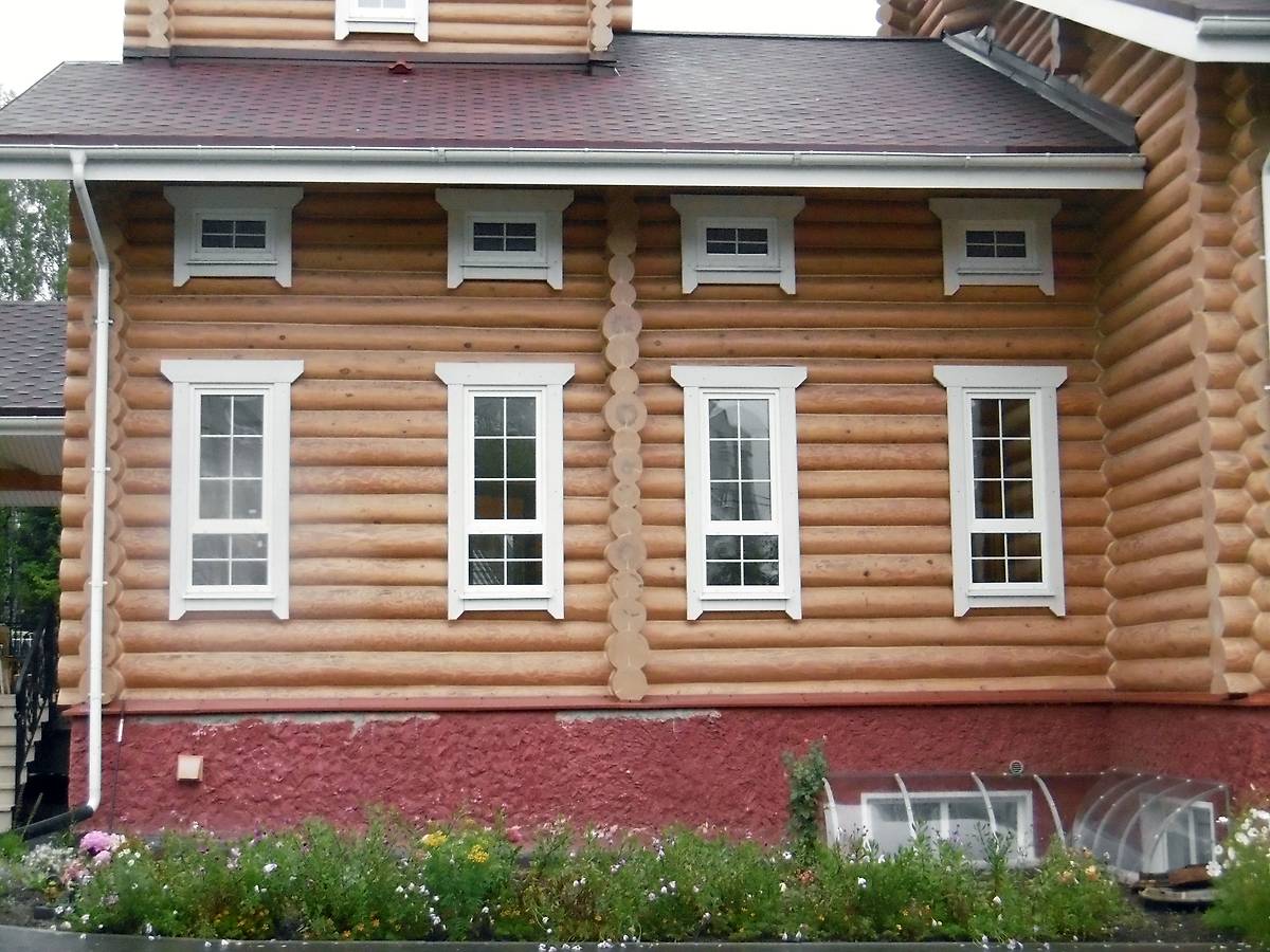 Архитектура оконных проемов по периметру храма, архитектурные детали. Церковь Рождества Иоанна Предтечи, Чебоксары (Чебоксары, город, Республика Чувашия)