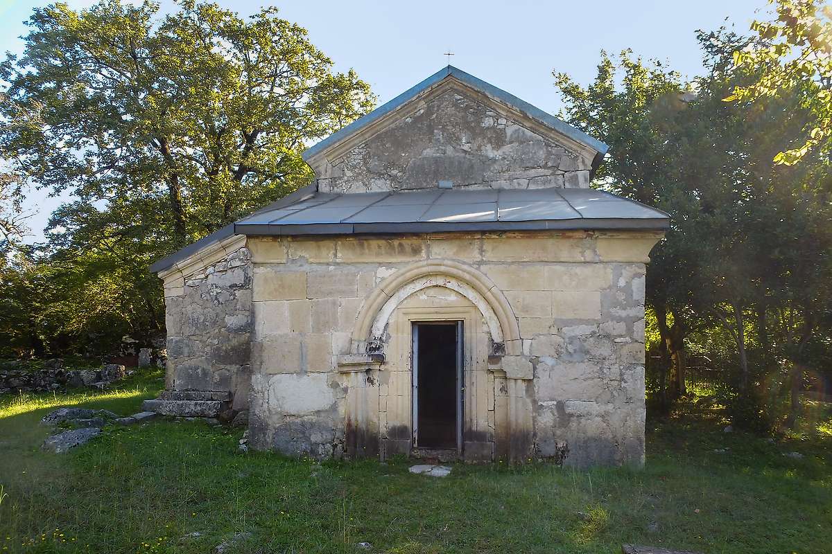 вид с запада, фасады. Церковь Илии Пророка, Гелати (Имеретия, Грузия)